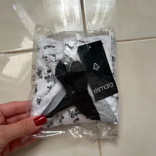 پک شورت آلمانی زنانه
