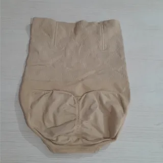 گن شورتی بادی سکرت