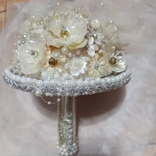دسته گل عروس کریستالی