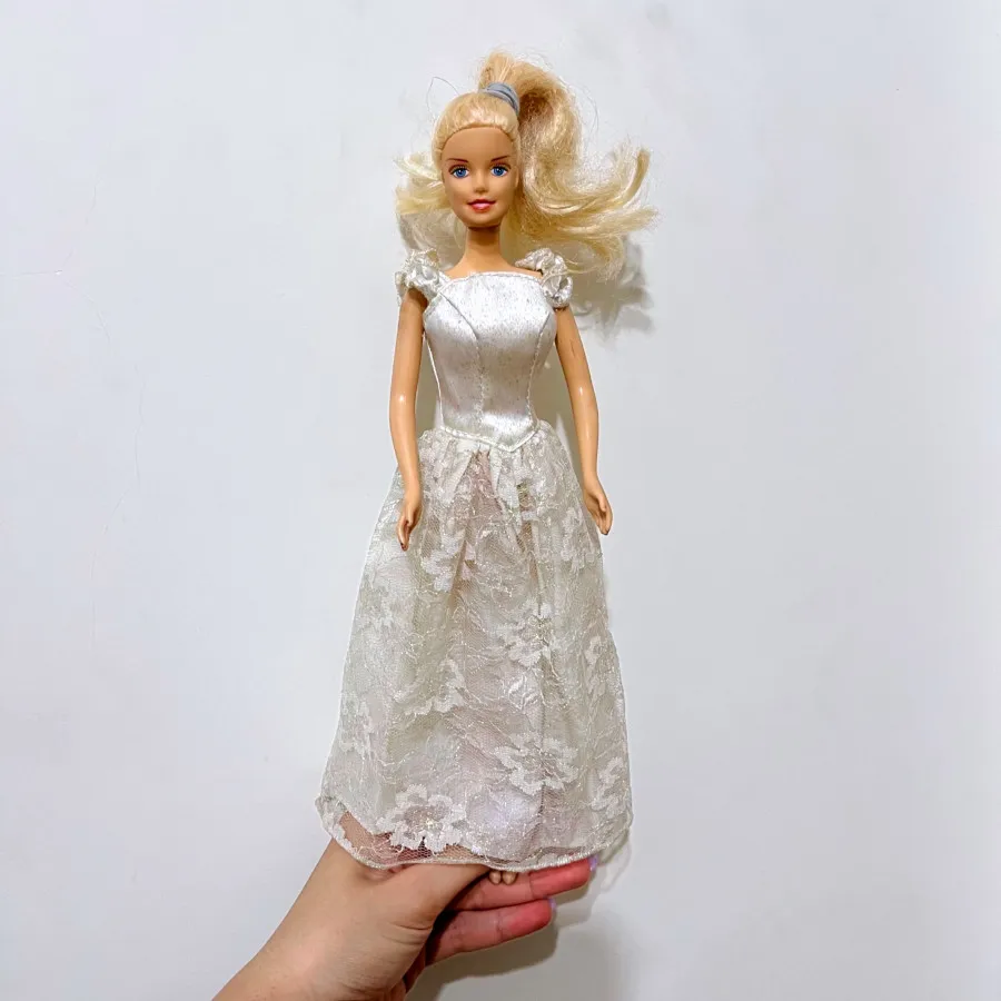 عروسک باربی