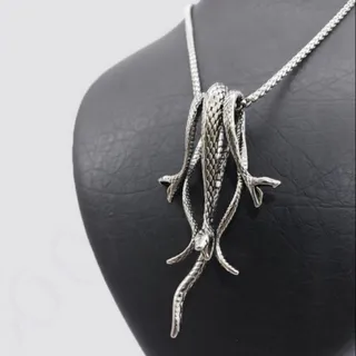 گردنبند وارداتی گوتیک