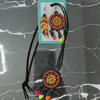 گردن بندوگوشواره چوبی نو
