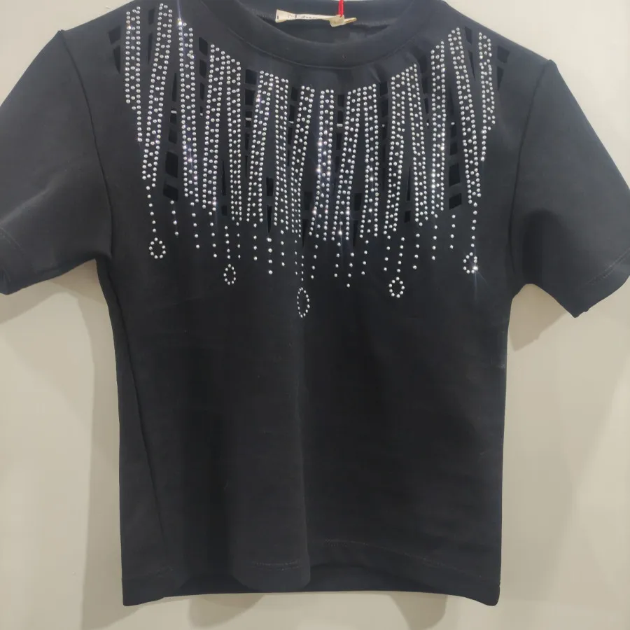 تیشرت نگین دار