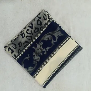 روسری ترکیب رنگ کرم سورمه