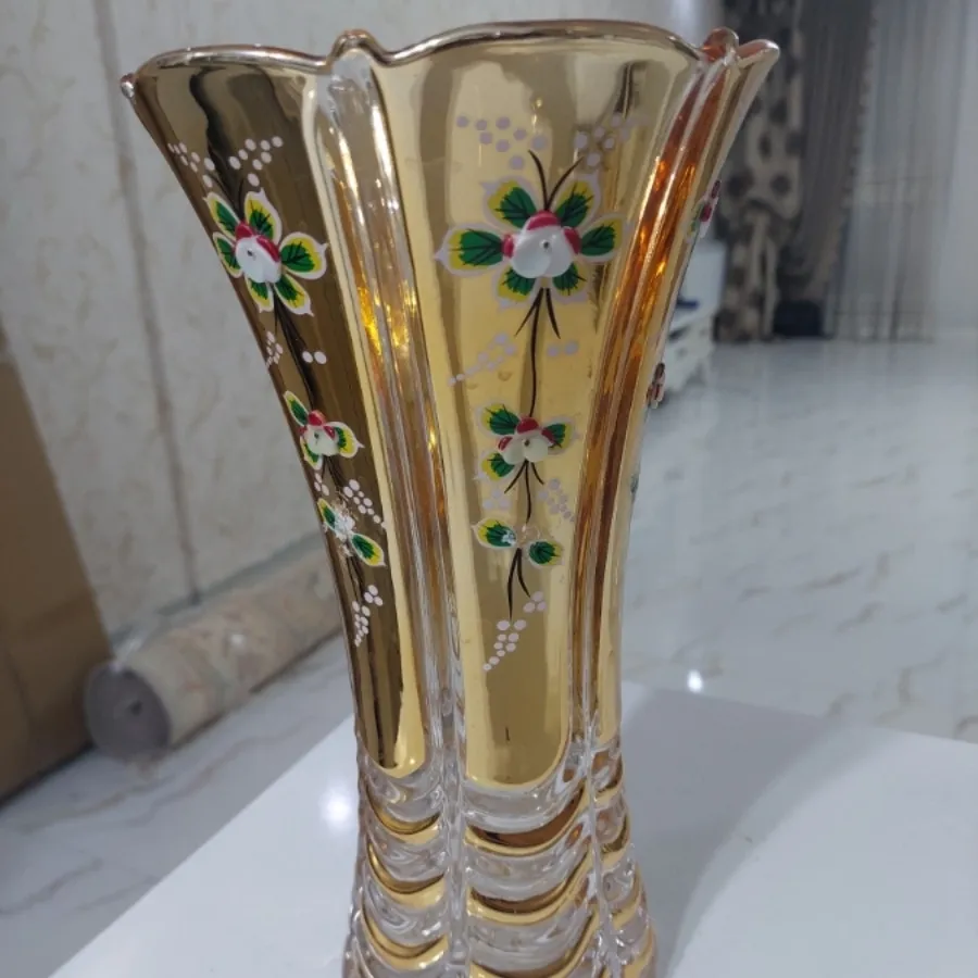 گلدان طلاکوب گلبرجسته