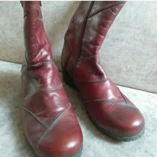 چکمه تمام چرمه سایز 37