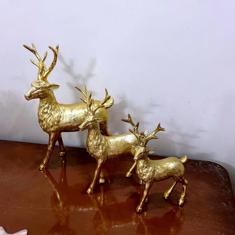 مجسمه گوزن ترک