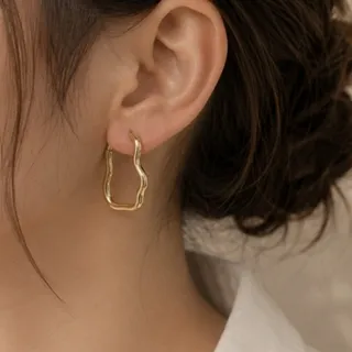 گوشواره حلقه‌ای موج‌دار