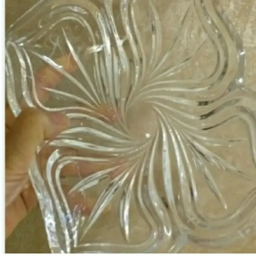 شیرینی یا شکلات خوری