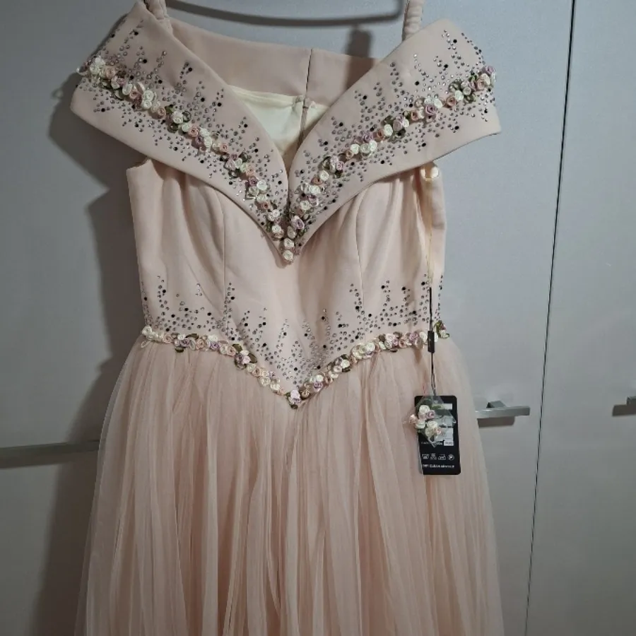 لباس عقد گلبهی