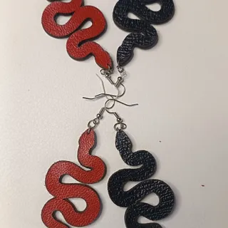 گوشواره مار چرمی