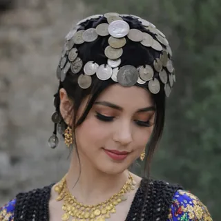 کلاه سنتی سکه دوزی