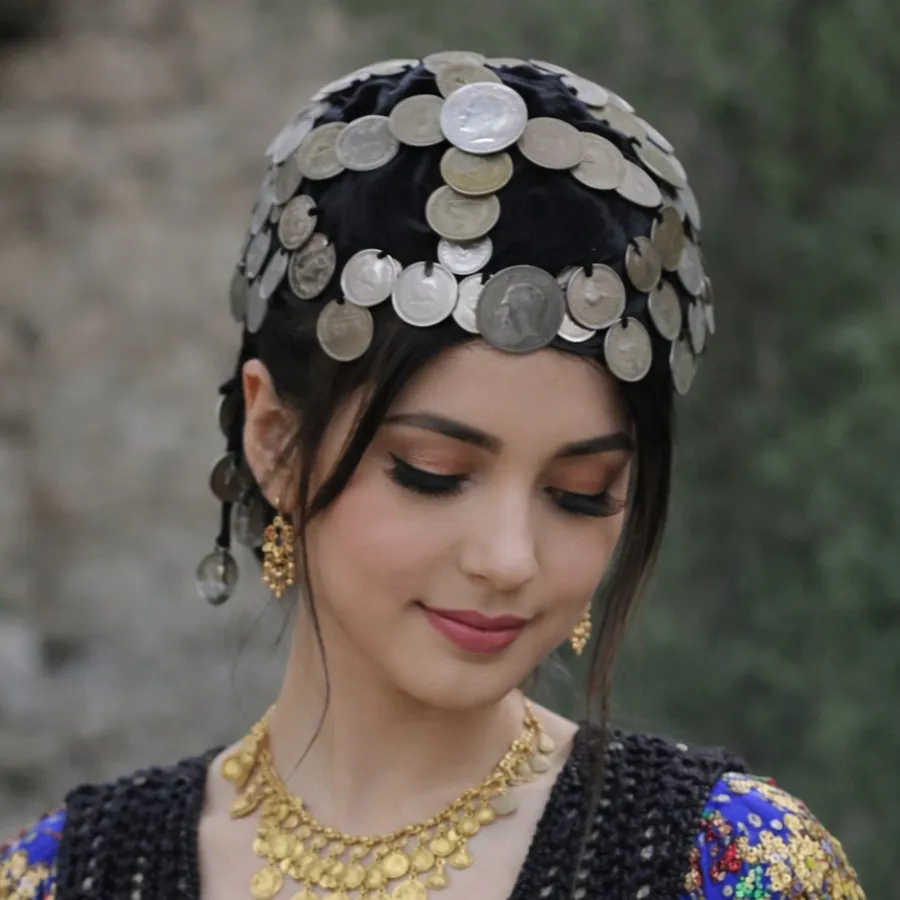 کلاه سنتی سکه دوزی