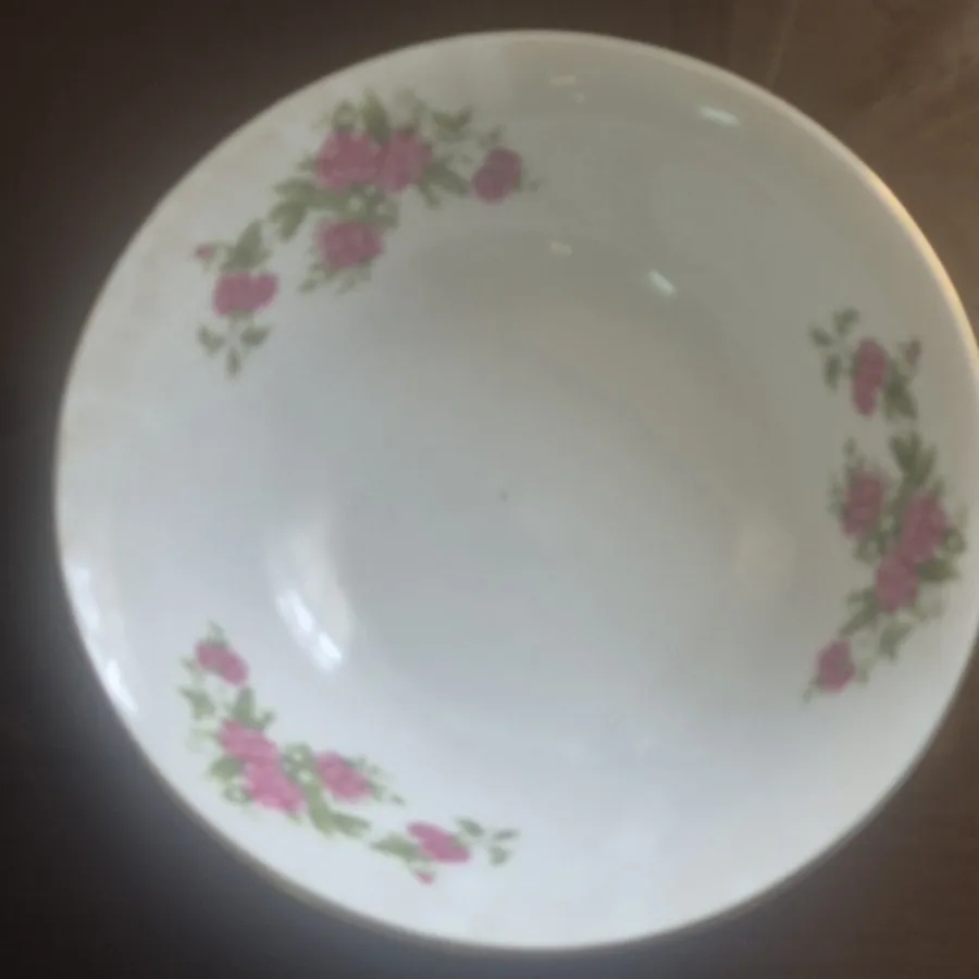 کاسه میوه یا سالاد گلسرخی