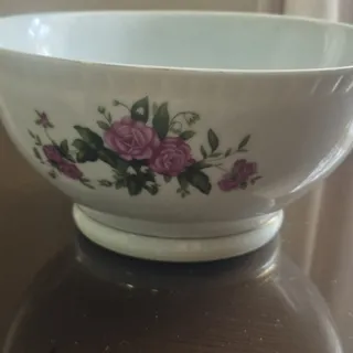 کاسه آبگوشت خوری