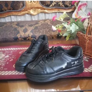 ونس مشکی