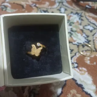 انگشتر پروانه رنگ ثابت