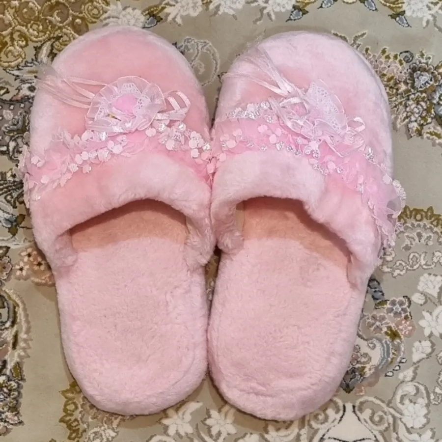 دمپایی رو فرشی
