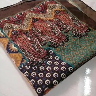 روسری ساتن