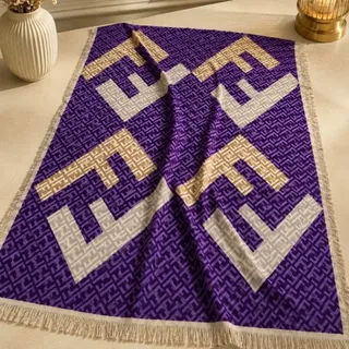 شال FENDI نو
