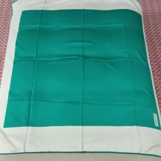 روسری ساتن
