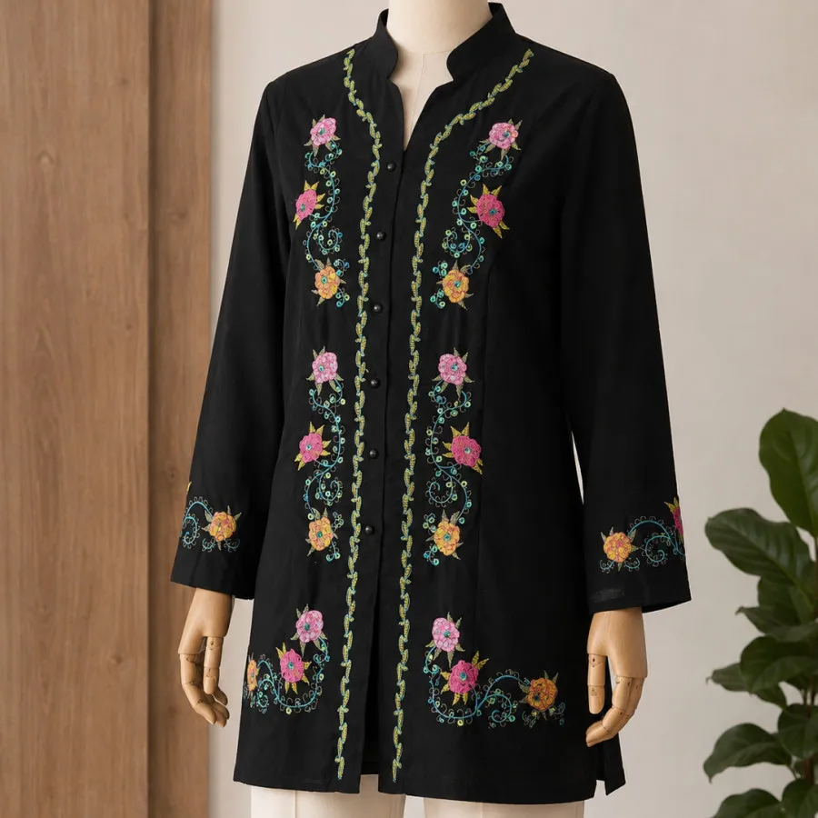 مانتو مشکی گلدوزی شده