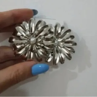 گوشواره میخی