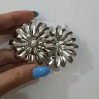 گوشواره میخی