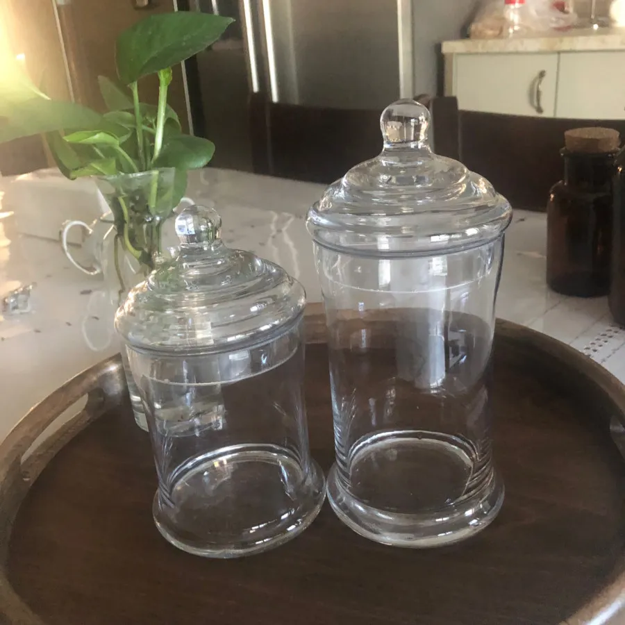 بانکه شیشه ای