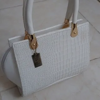 کیف سفید مجلسی کاملا نو