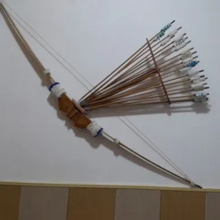 دکوری تیروکمان چوبی