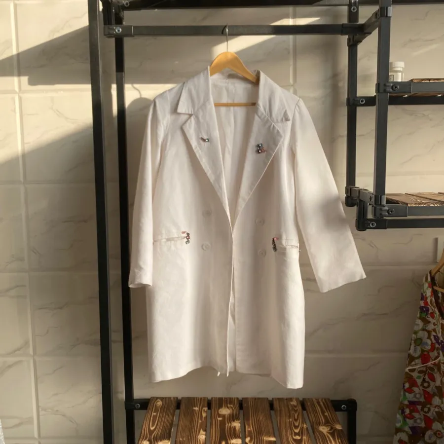 کت سفید استر دار