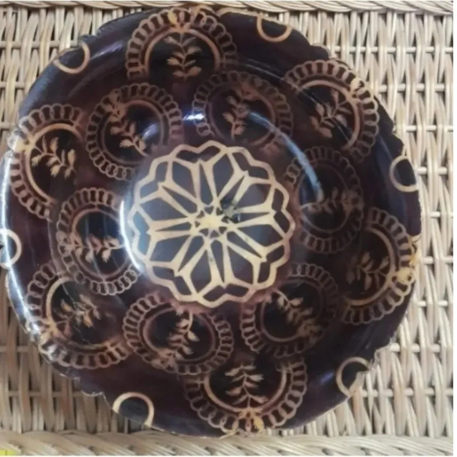 کاسه چوبی قدیمی