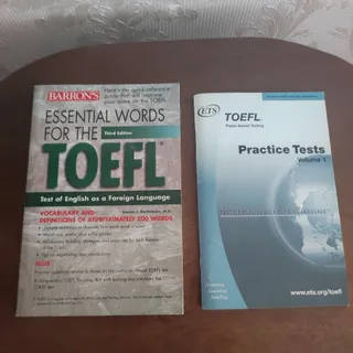 کتاب لغات ضروری تافل