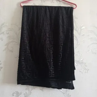شال مشکی مخمل