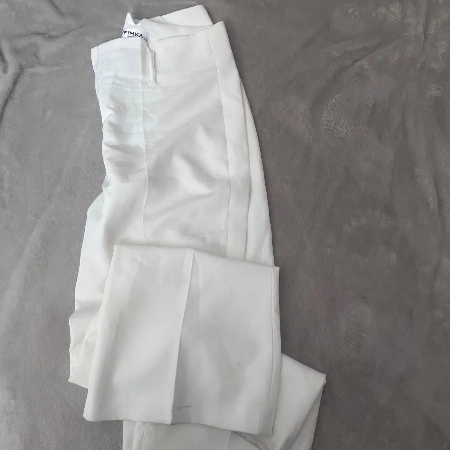 شلوار بوت کات سفید