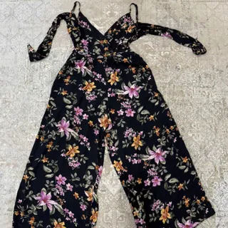 اورال AMERICAN EAGLE OUTF