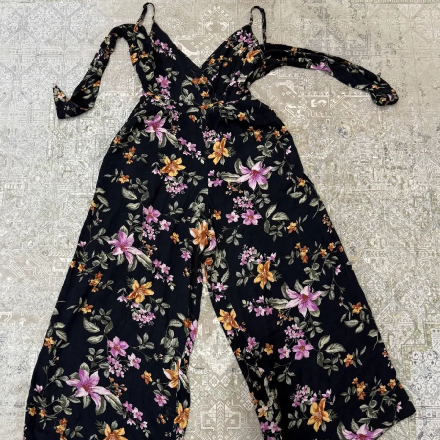 اورال AMERICAN EAGLE OUTF