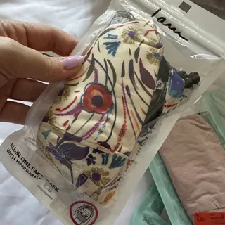 ماسک طرحدار آرایشگرها