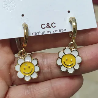 گوشواره بابونه بسیار زیبا