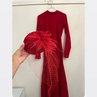 پیرهن مجلسی و کلاه