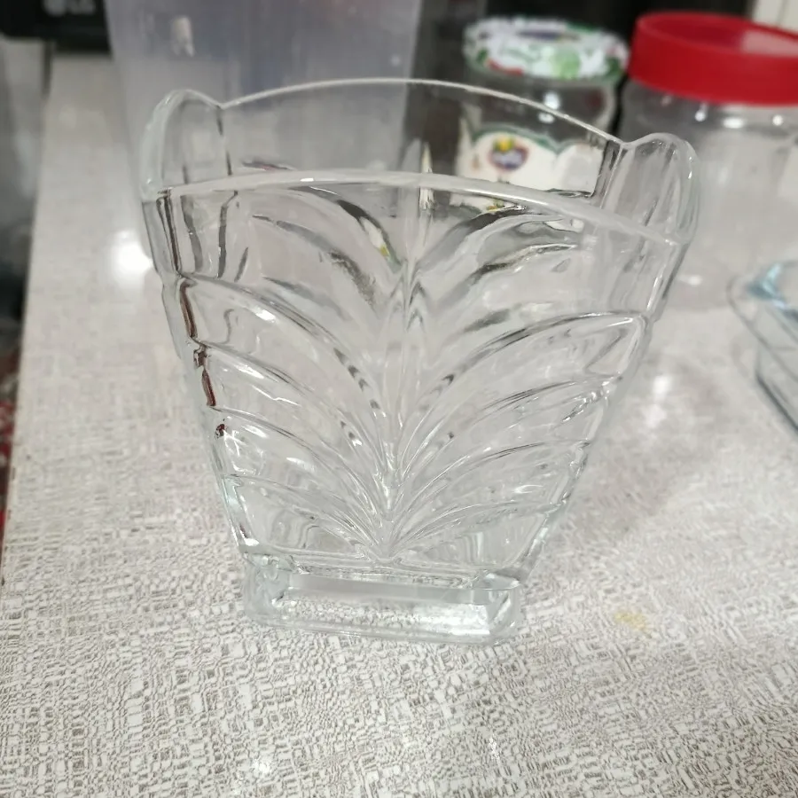 کاسه شیشه ای