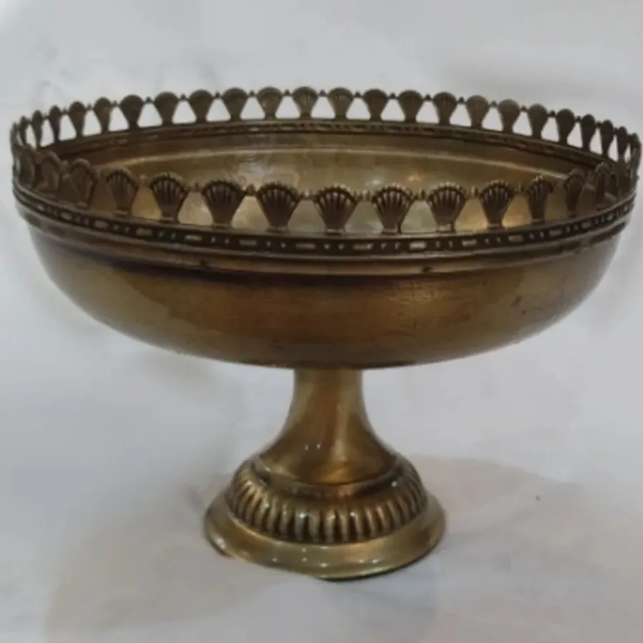 ظرف پایه دار فلزی