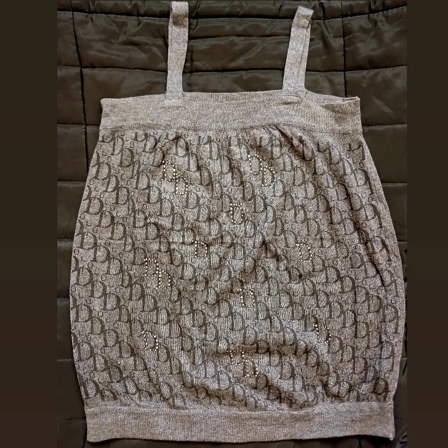 تاپ زنانه و دخترانه