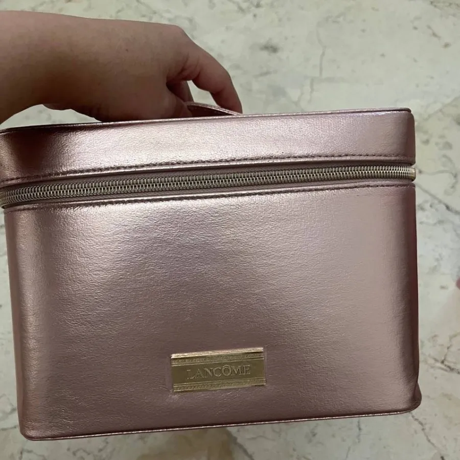 کیف آرایشی Lancôme