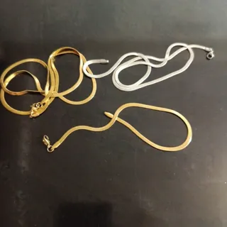 گردنبند و پابند