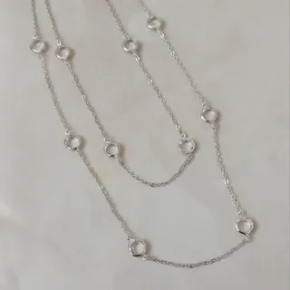 گردنبند رو مانتویی