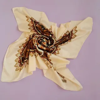 روسری کرم