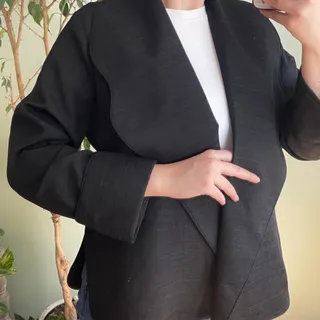 یک عدد کت ژاکارد لمه دار