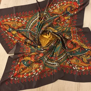 روسری چهار گوش